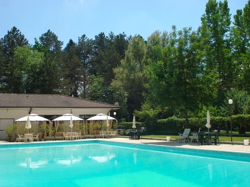 Piscina Campeggio agriturismo Costacciaro Gubbio